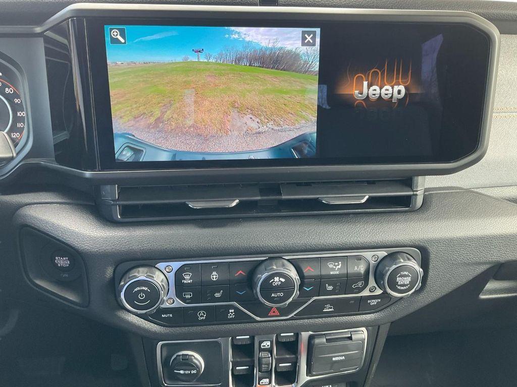 new 2025 Jeep Gladiator car, priced at $45,565