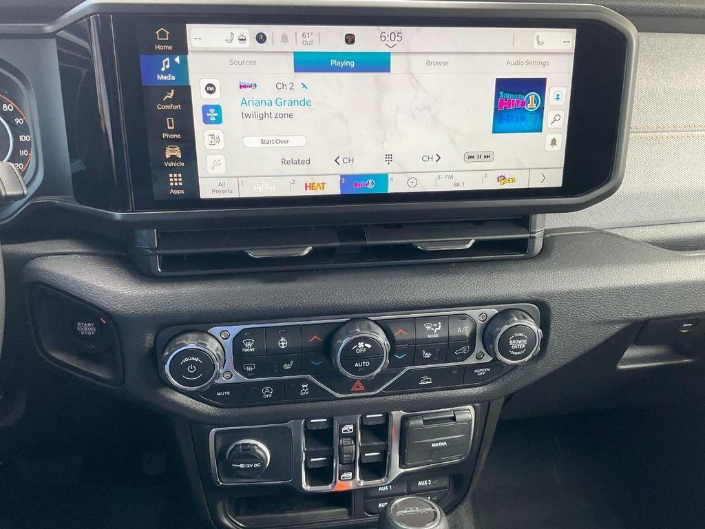 new 2025 Jeep Gladiator car, priced at $45,565