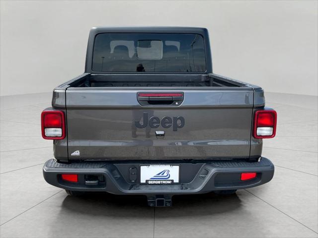 new 2025 Jeep Gladiator car, priced at $48,061