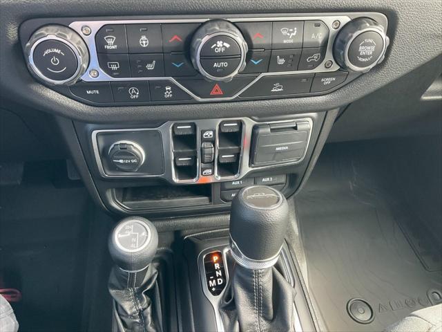 new 2025 Jeep Gladiator car, priced at $48,061