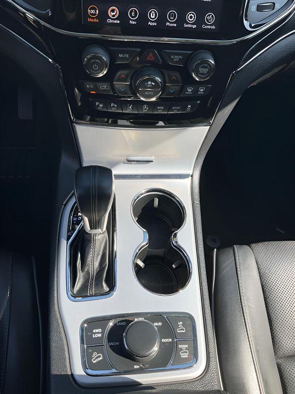 used 2021 Jeep Grand Cherokee car, priced at $29,417