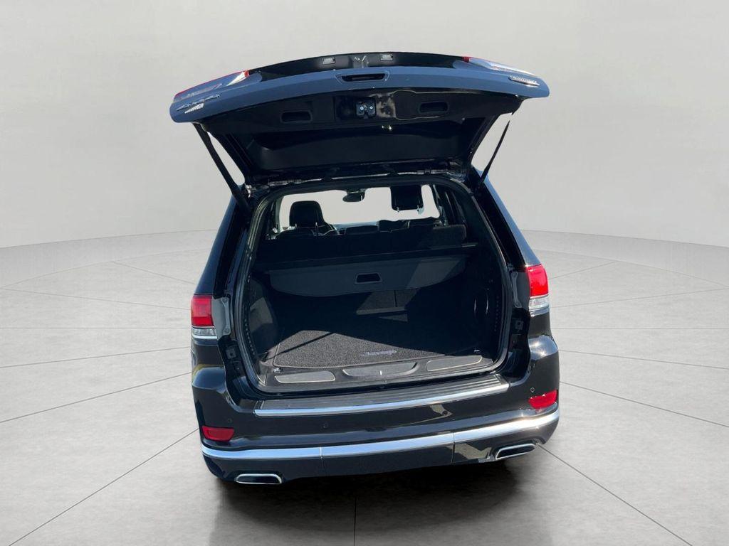used 2021 Jeep Grand Cherokee car, priced at $29,417