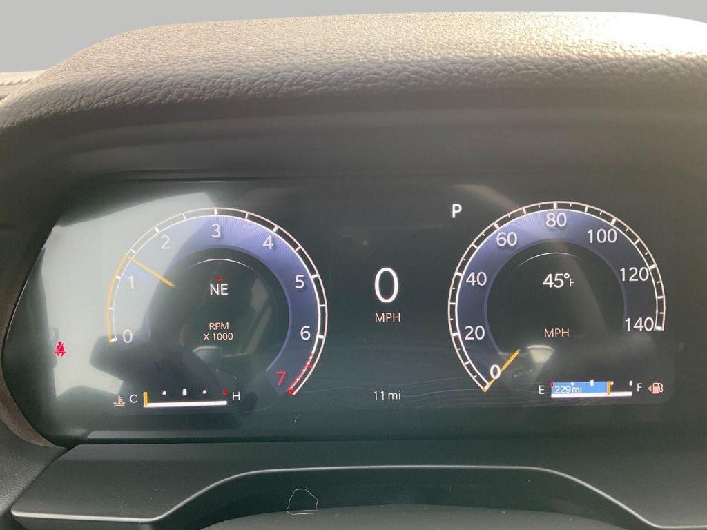 new 2025 Jeep Grand Cherokee car, priced at $39,425