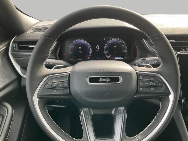 new 2025 Jeep Grand Cherokee car, priced at $40,672