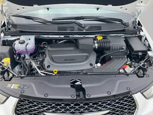 new 2025 Chrysler Pacifica car, priced at $42,690