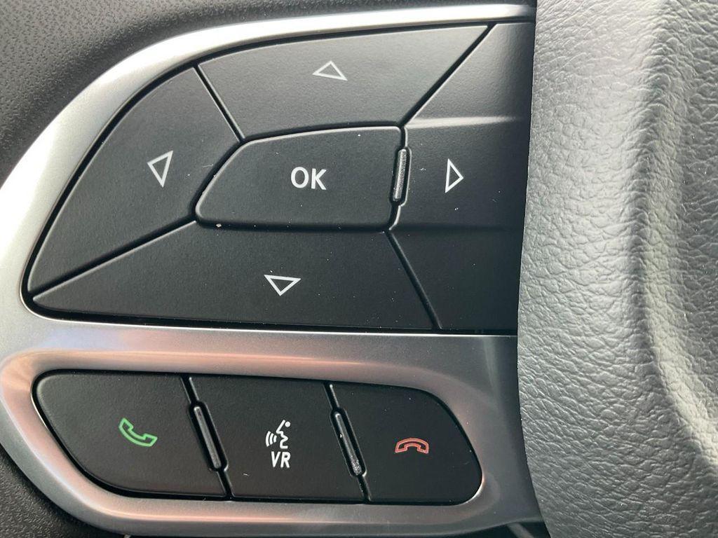 new 2025 Chrysler Pacifica car, priced at $37,225