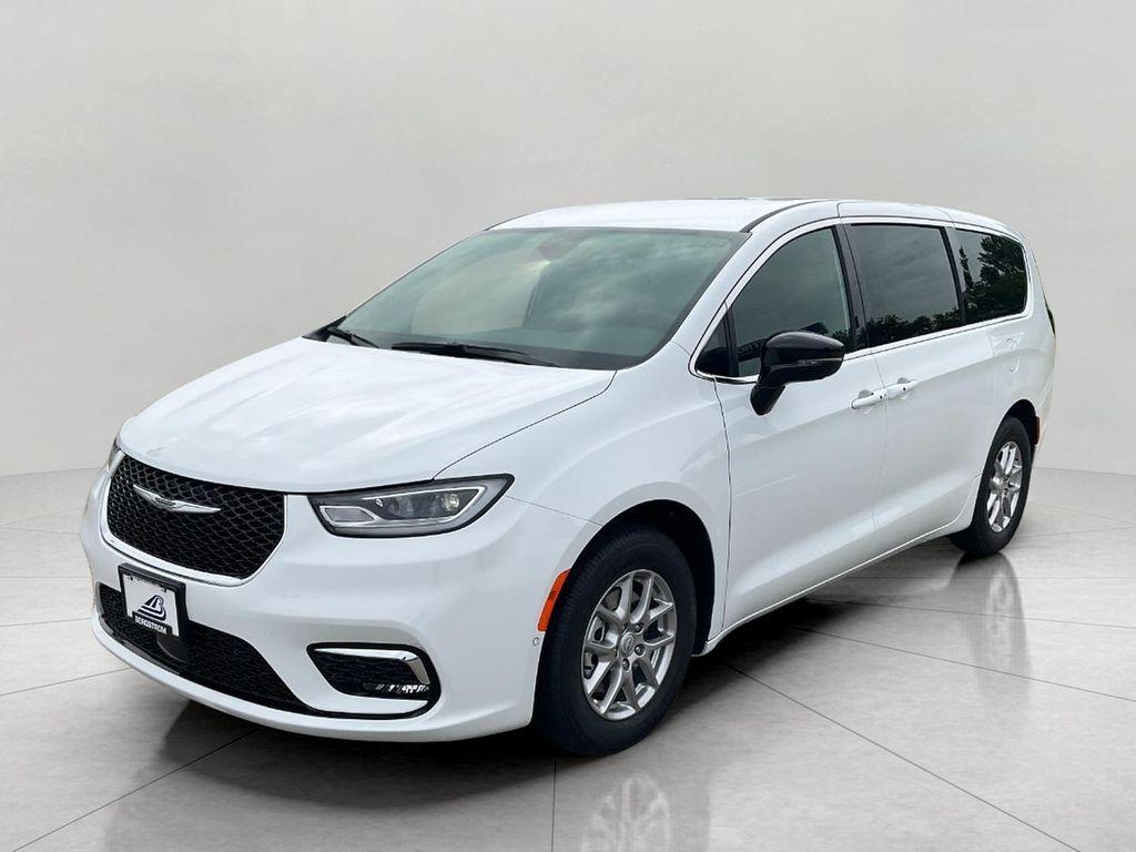 new 2025 Chrysler Pacifica car, priced at $37,225