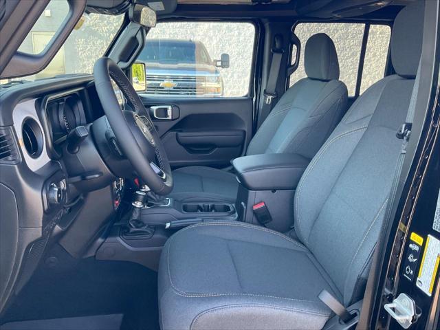 new 2025 Jeep Wrangler car, priced at $50,147