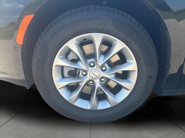 new 2025 Chrysler Pacifica car, priced at $45,753