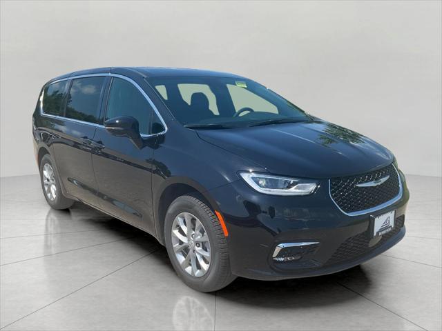 new 2025 Chrysler Pacifica car, priced at $45,753