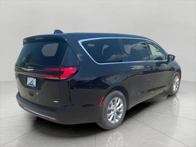 new 2025 Chrysler Pacifica car, priced at $45,753