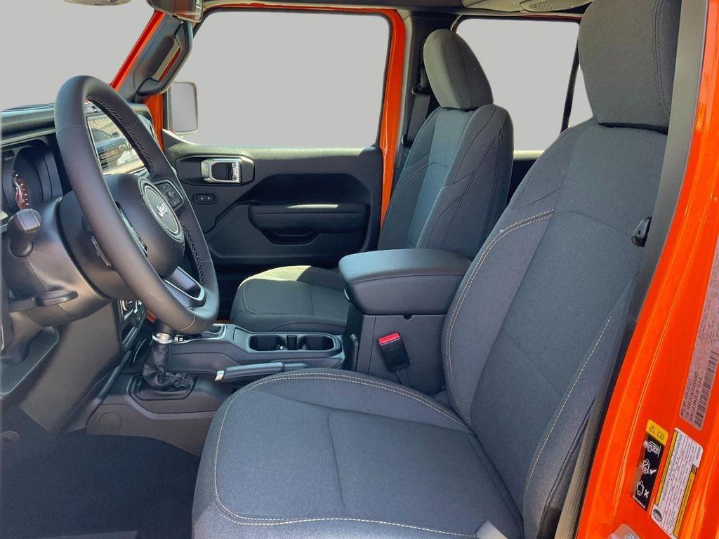 new 2025 Jeep Wrangler car, priced at $45,115