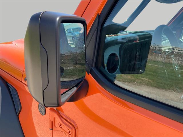 new 2025 Jeep Wrangler car, priced at $48,070