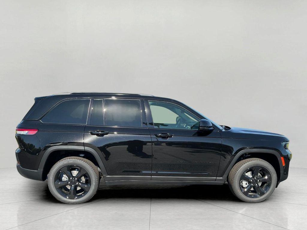 new 2025 Jeep Grand Cherokee car, priced at $52,451