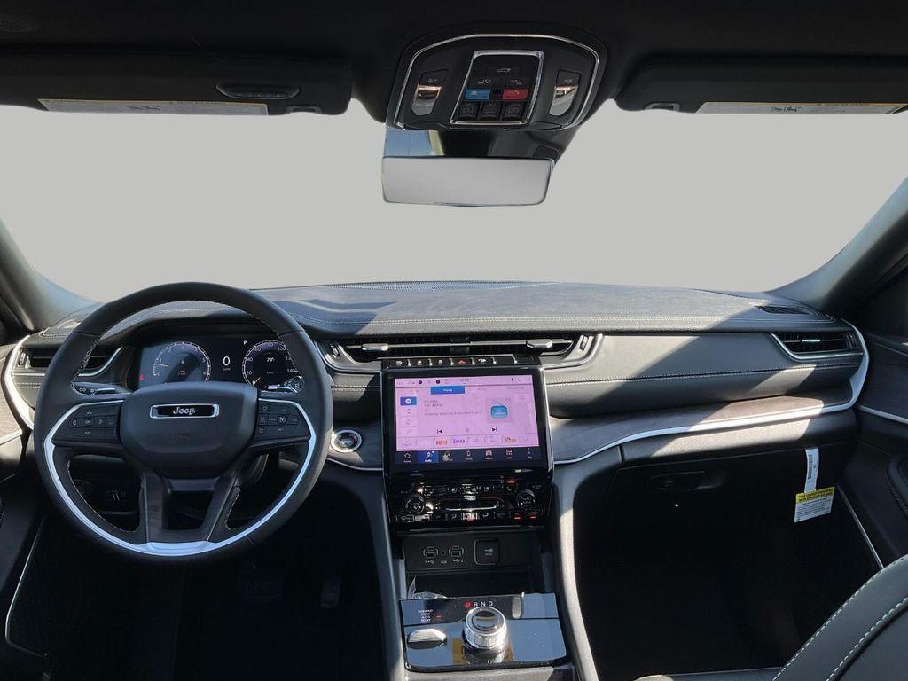 new 2025 Jeep Grand Cherokee car, priced at $52,451