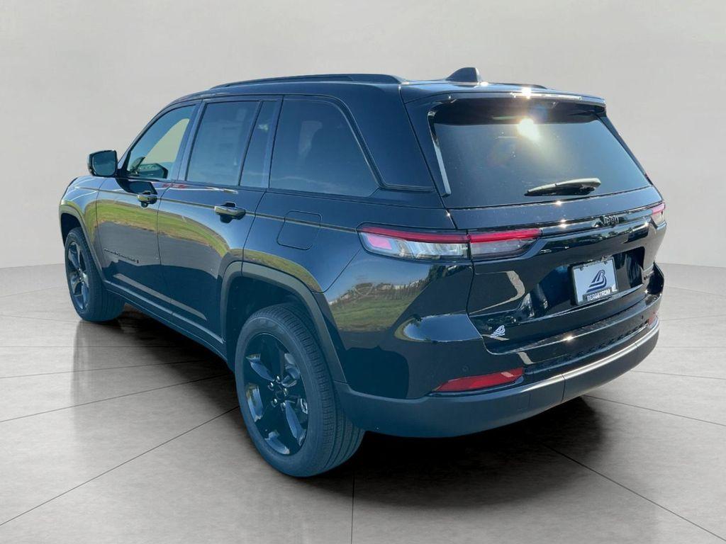 new 2025 Jeep Grand Cherokee car, priced at $52,451