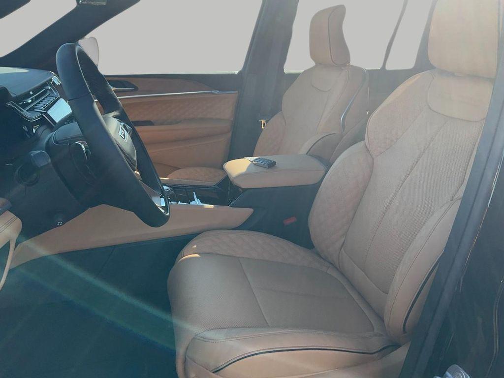 new 2025 Jeep Grand Cherokee car, priced at $63,421