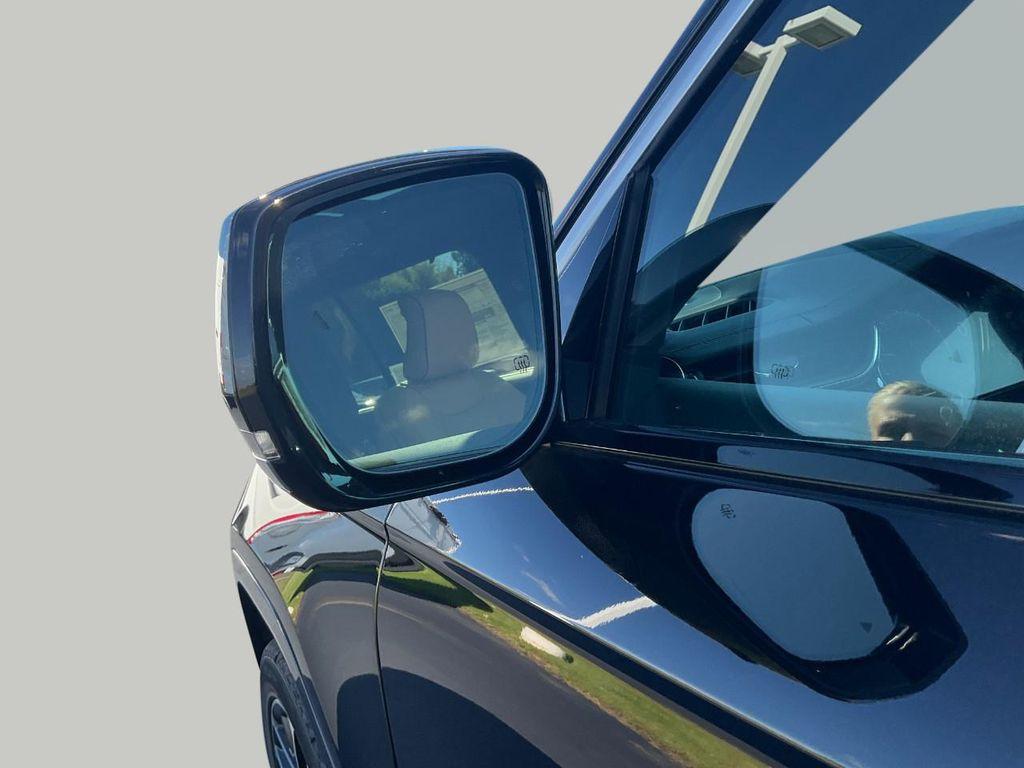 new 2025 Jeep Grand Cherokee car, priced at $63,421