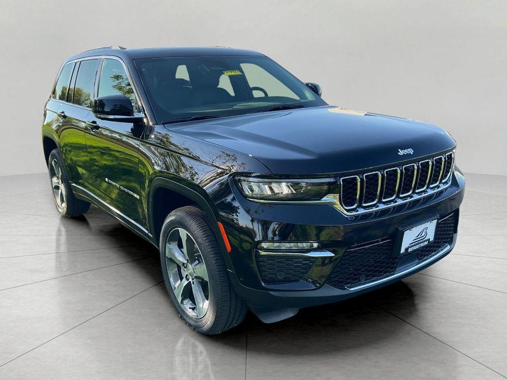 new 2025 Jeep Grand Cherokee car, priced at $52,361