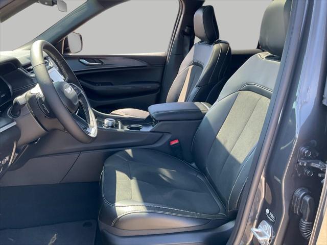 new 2025 Jeep Grand Cherokee car, priced at $45,010
