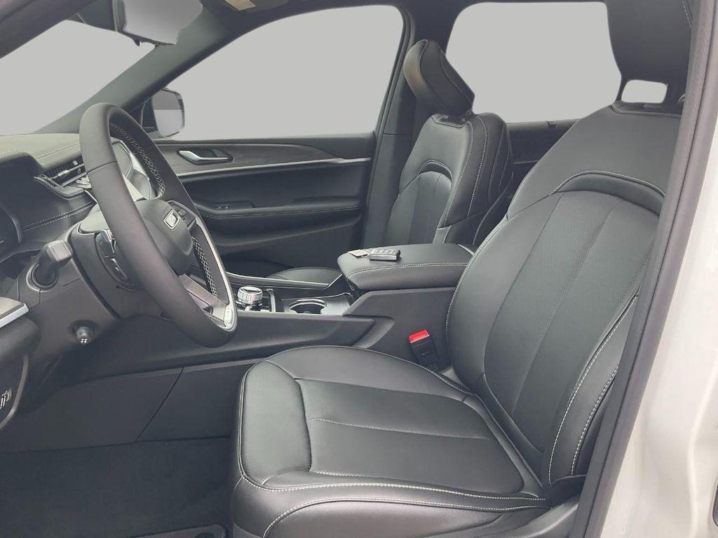 new 2025 Jeep Grand Cherokee L car, priced at $53,503