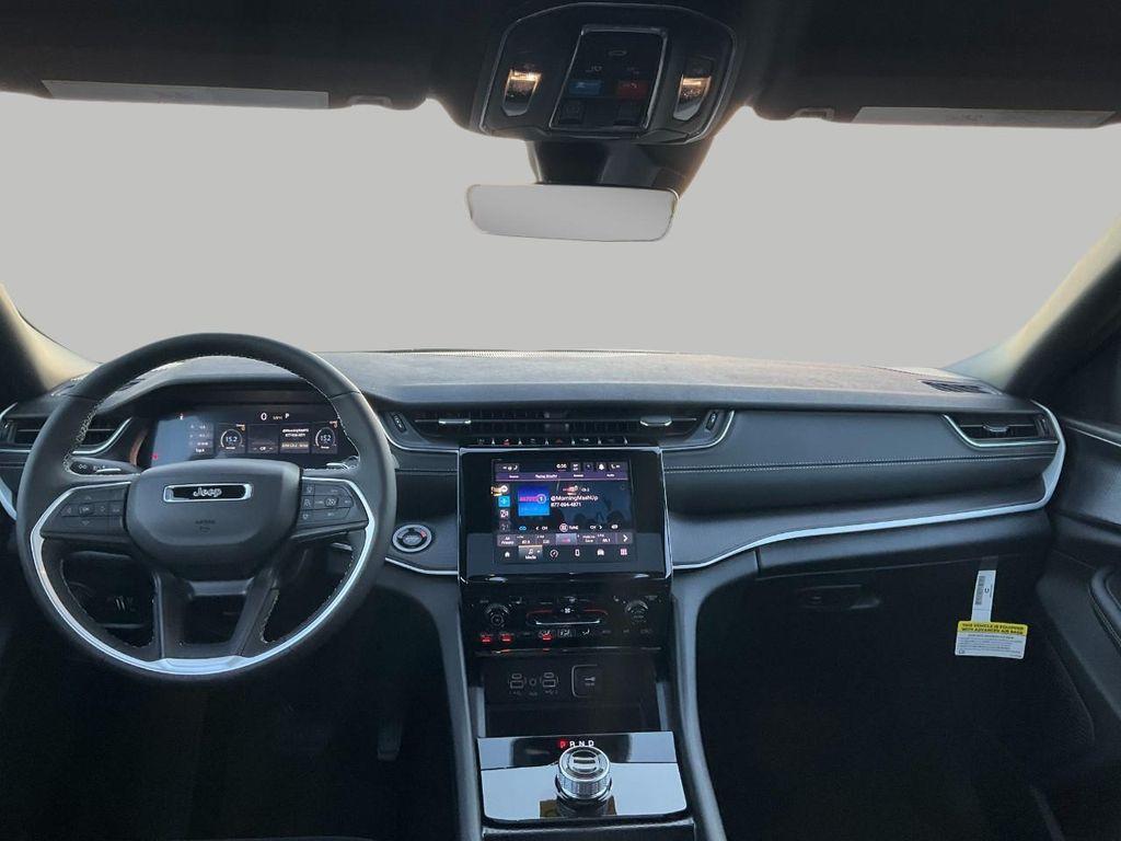 new 2025 Jeep Grand Cherokee car, priced at $43,831