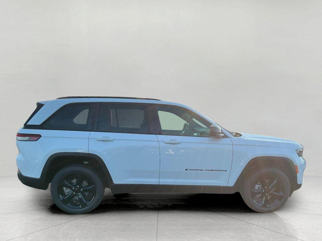new 2025 Jeep Grand Cherokee car, priced at $51,921