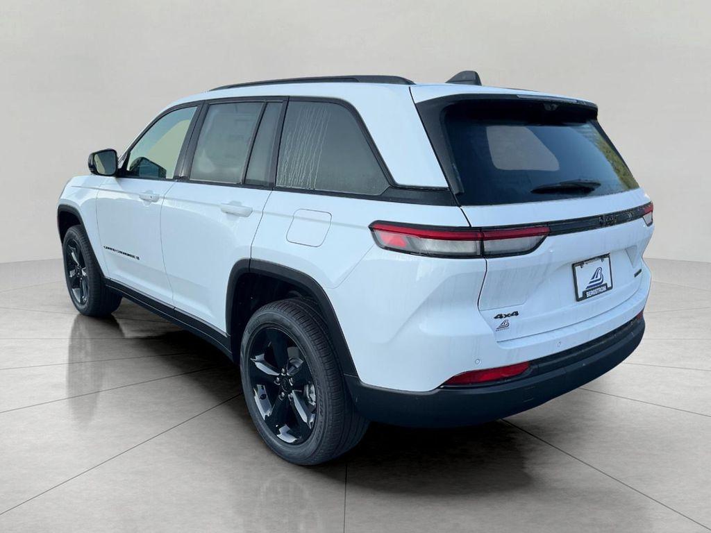 new 2025 Jeep Grand Cherokee car, priced at $51,921