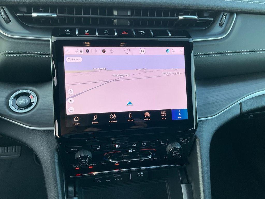 new 2025 Jeep Grand Cherokee car, priced at $51,921