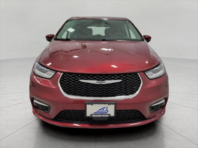 used 2023 Chrysler Pacifica car, priced at $25,139