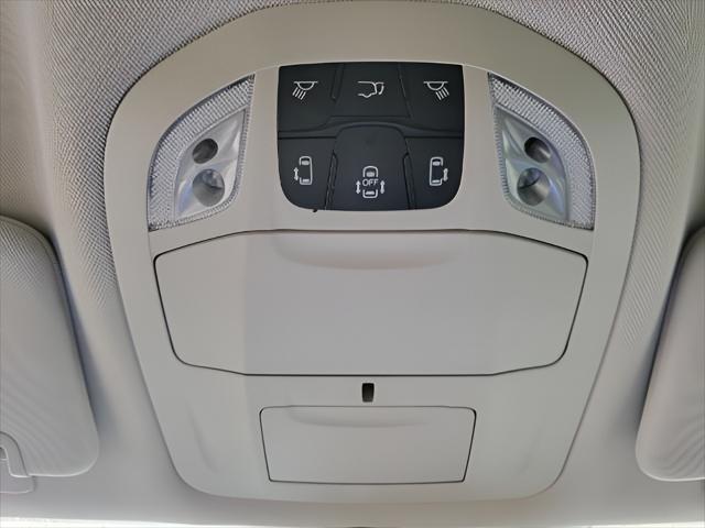 used 2023 Chrysler Pacifica car, priced at $25,139