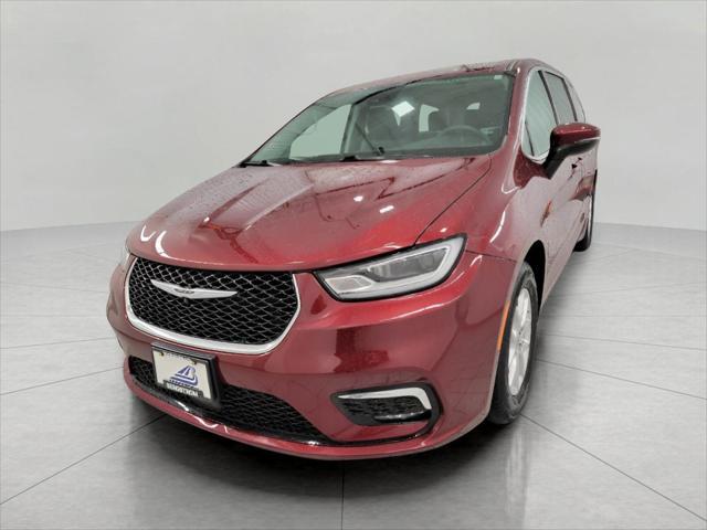 used 2023 Chrysler Pacifica car, priced at $25,139