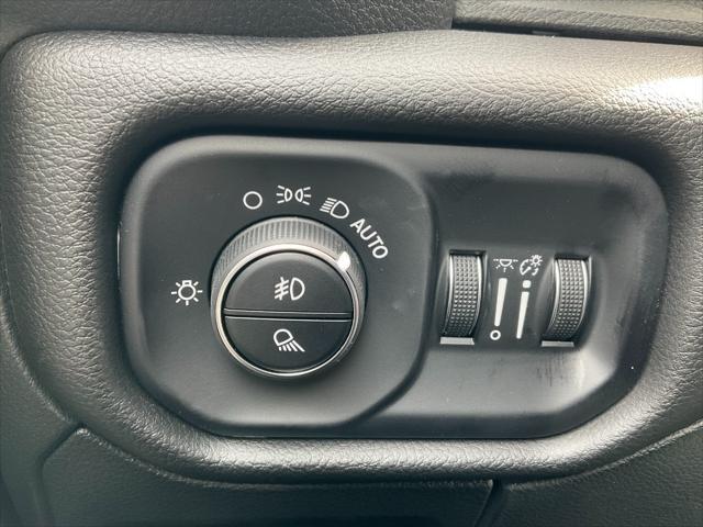new 2025 Ram 1500 car, priced at $55,921