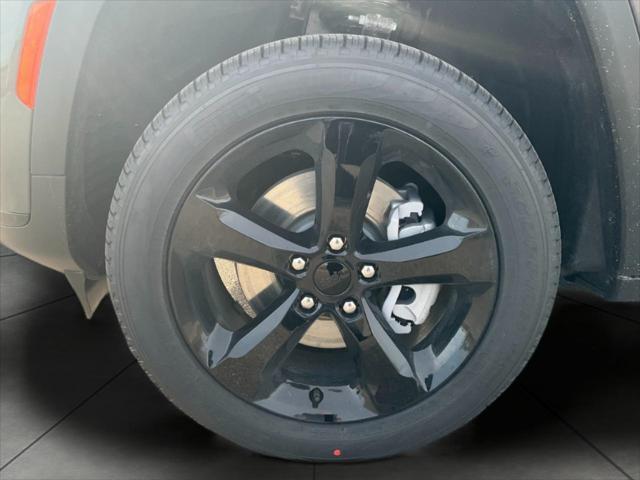 new 2025 Jeep Grand Cherokee L car, priced at $52,502