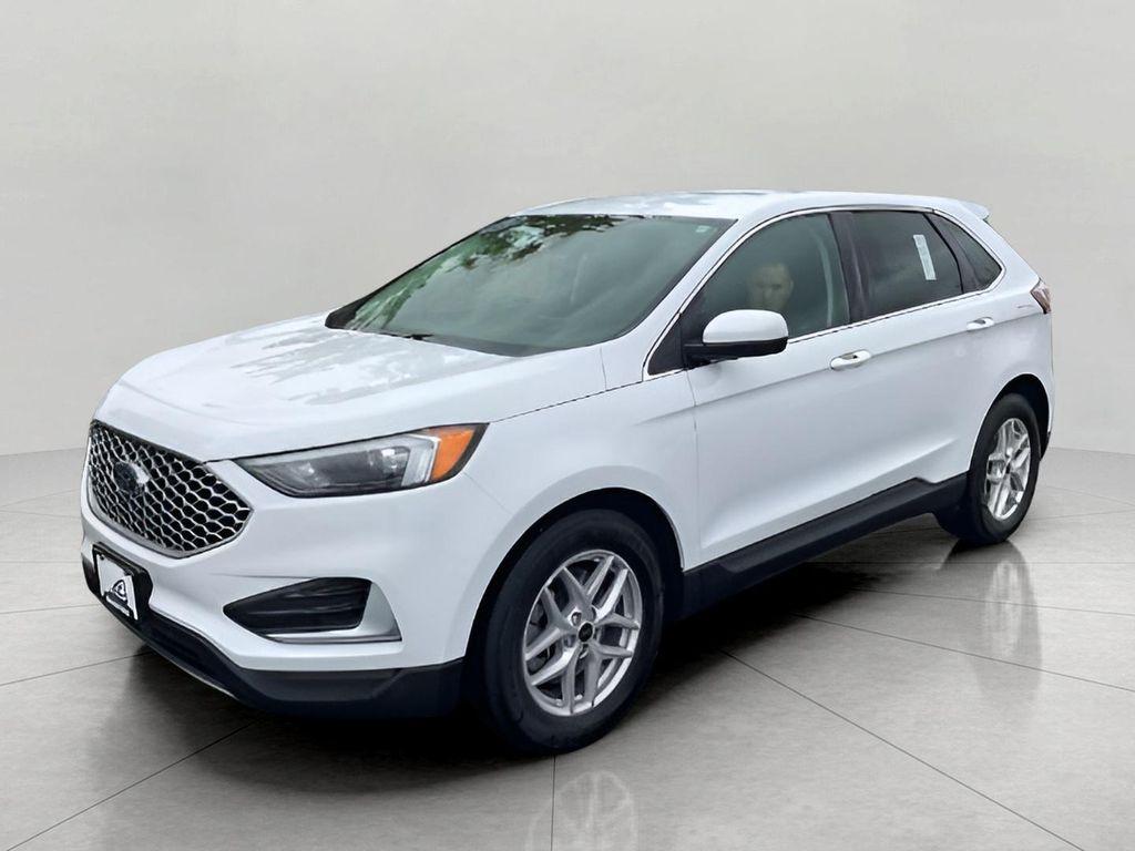 used 2024 Ford Edge car, priced at $25,177