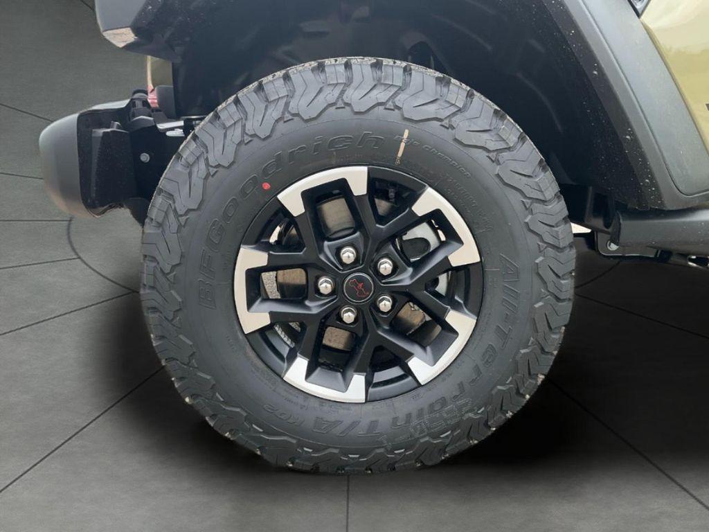new 2025 Jeep Wrangler car, priced at $57,405
