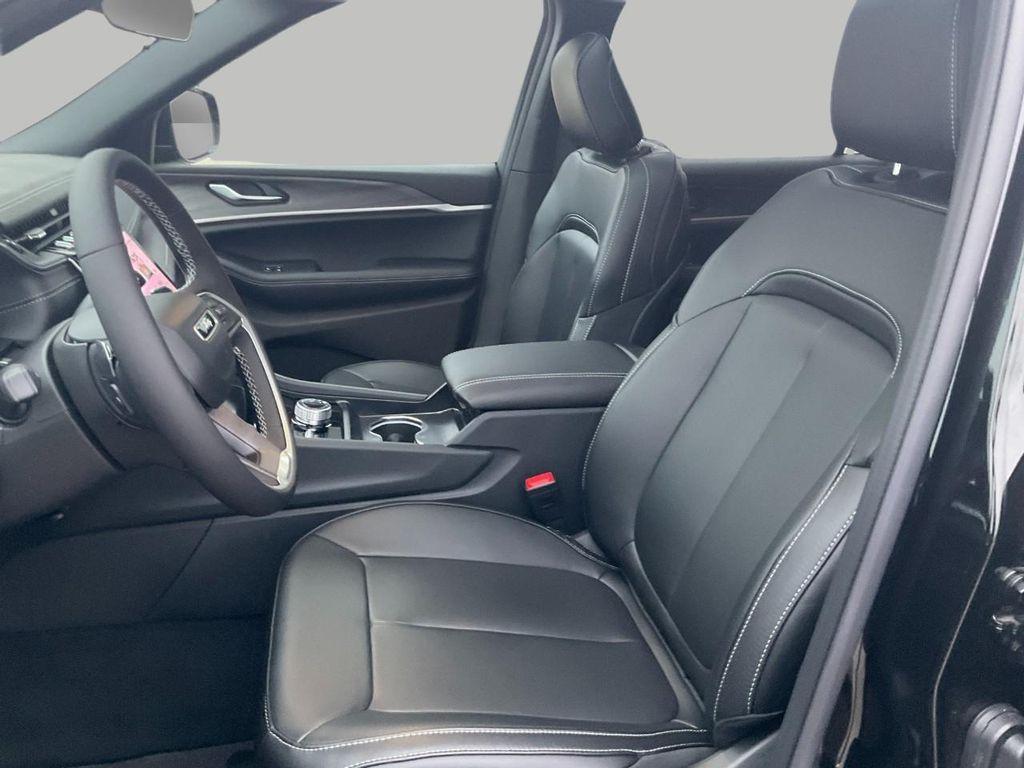 new 2025 Jeep Grand Cherokee L car, priced at $49,813