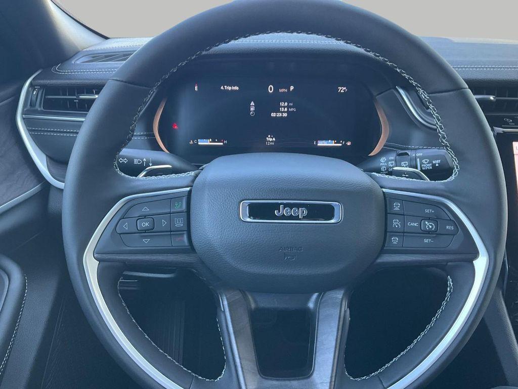 new 2025 Jeep Grand Cherokee car, priced at $50,771