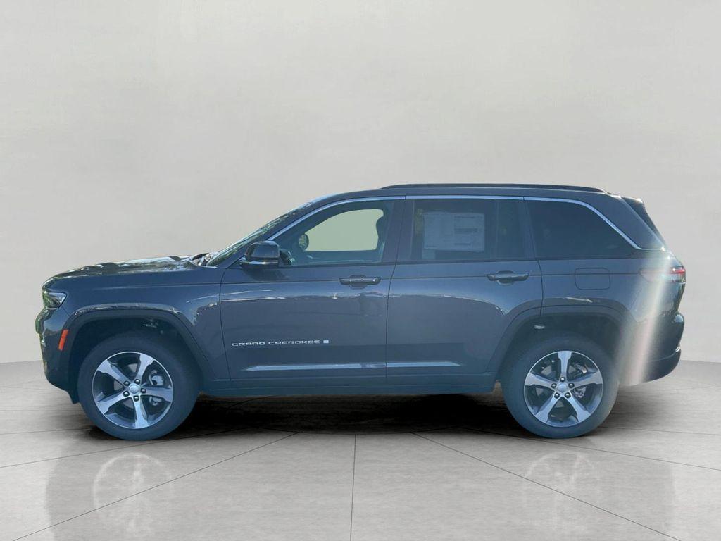 new 2025 Jeep Grand Cherokee car, priced at $50,771