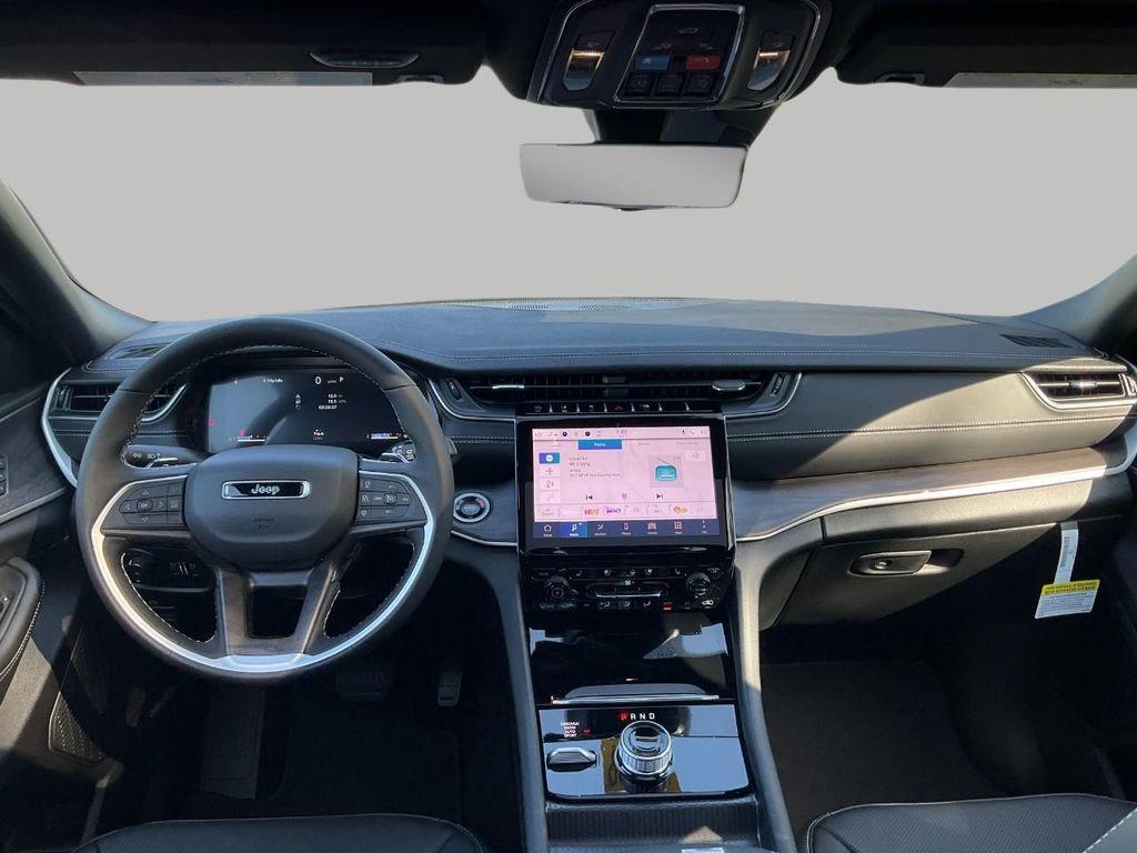 new 2025 Jeep Grand Cherokee car, priced at $50,771