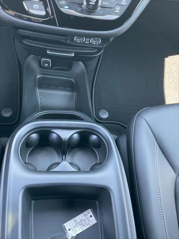 new 2025 Chrysler Pacifica car, priced at $42,690