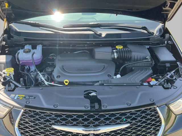 new 2025 Chrysler Pacifica car, priced at $42,690