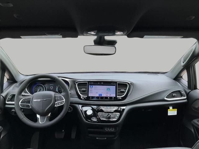 new 2025 Chrysler Pacifica car, priced at $42,690