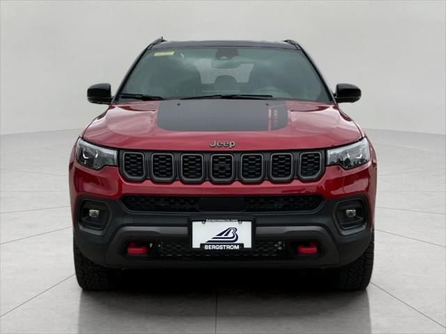 new 2024 Jeep Compass car, priced at $39,995