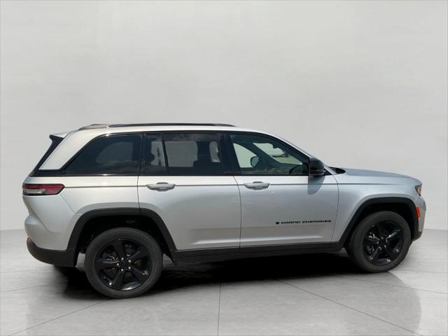 used 2023 Jeep Grand Cherokee car, priced at $35,158