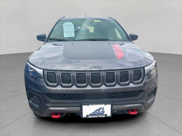 new 2024 Jeep Compass car, priced at $37,435