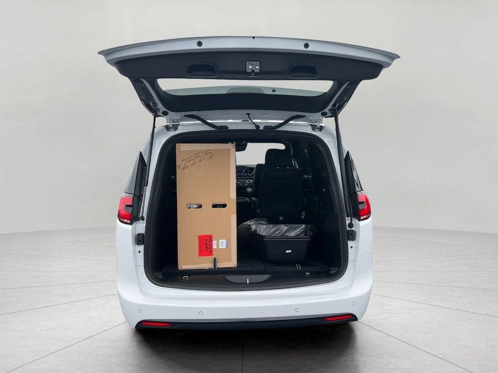 new 2025 Chrysler Pacifica car, priced at $42,763