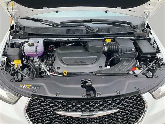 new 2025 Chrysler Pacifica car, priced at $50,615