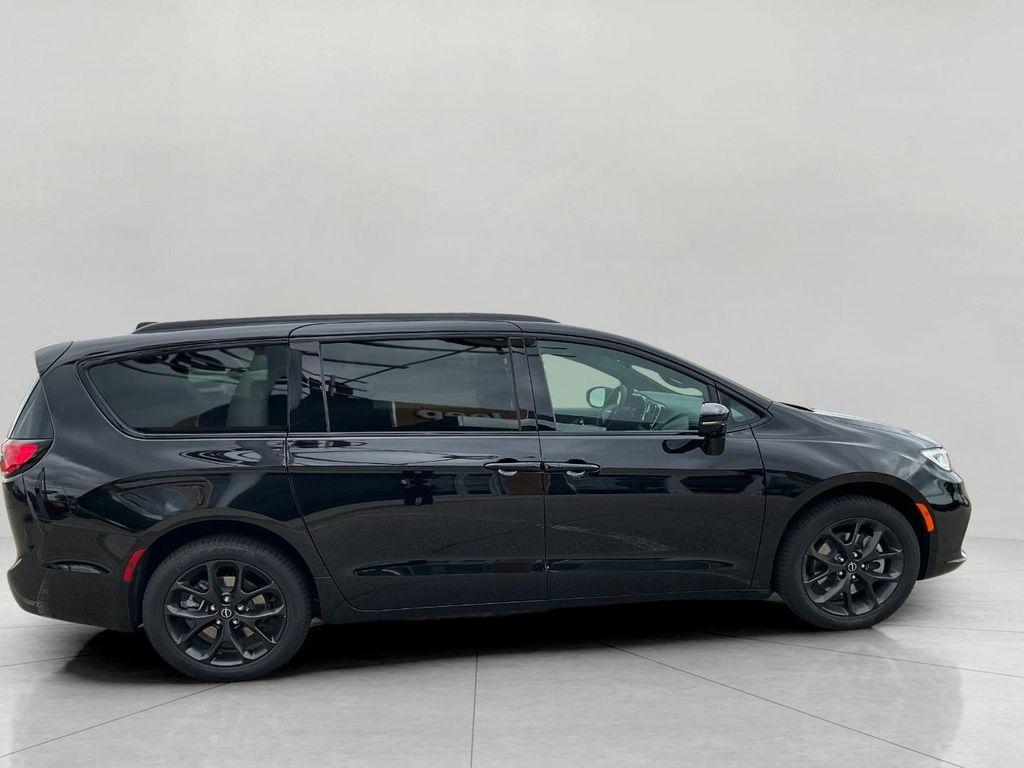 new 2026 Chrysler Pacifica car, priced at $53,124