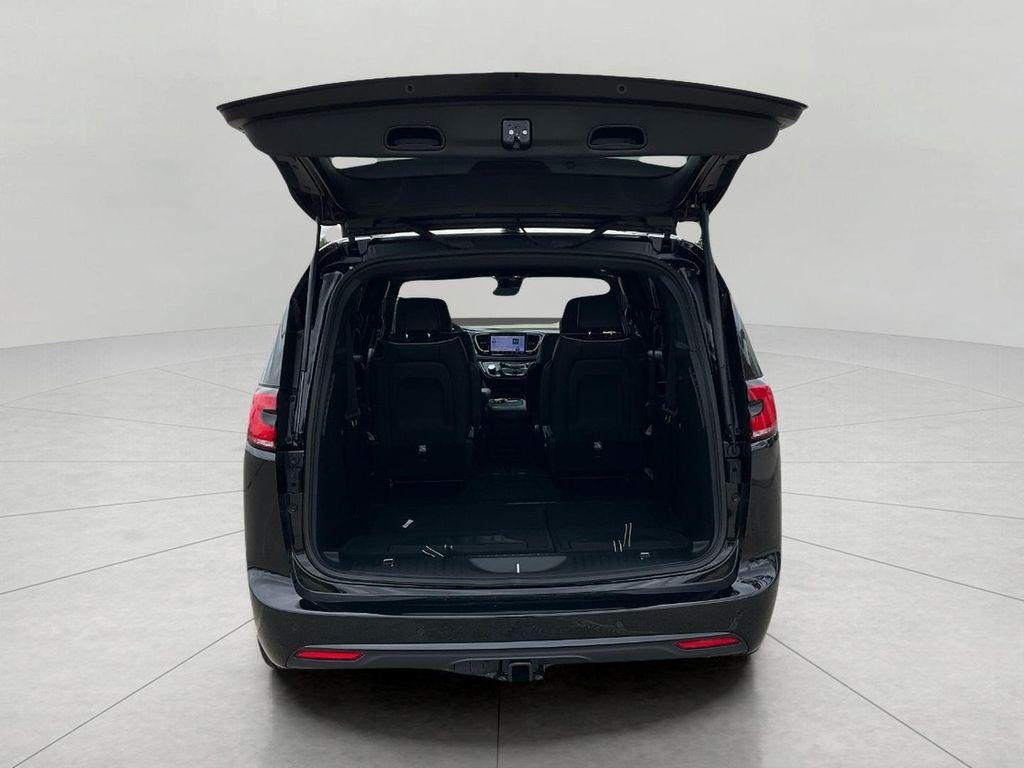 new 2026 Chrysler Pacifica car, priced at $53,124
